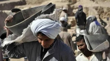 منحة وزارة العمل.. آلية تسجيل العمالة غير المنتظمة للحصول على الدعم المالي الجديد